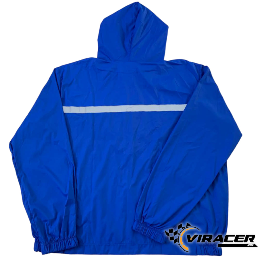 chaqueta sport cortavientos azul parte trasera